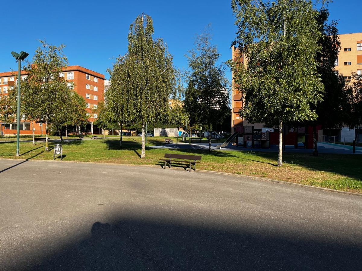 Amplio Apartamento Con Plaza De Parking. Apartment Gijon Bagian luar foto
